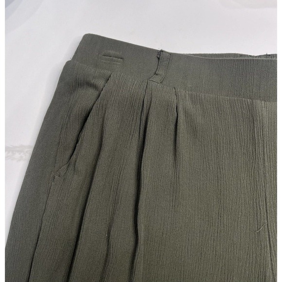 Torrid Womens Green Wide Leg Pull On Pants High Rise Flowy - Picture 2 of 6